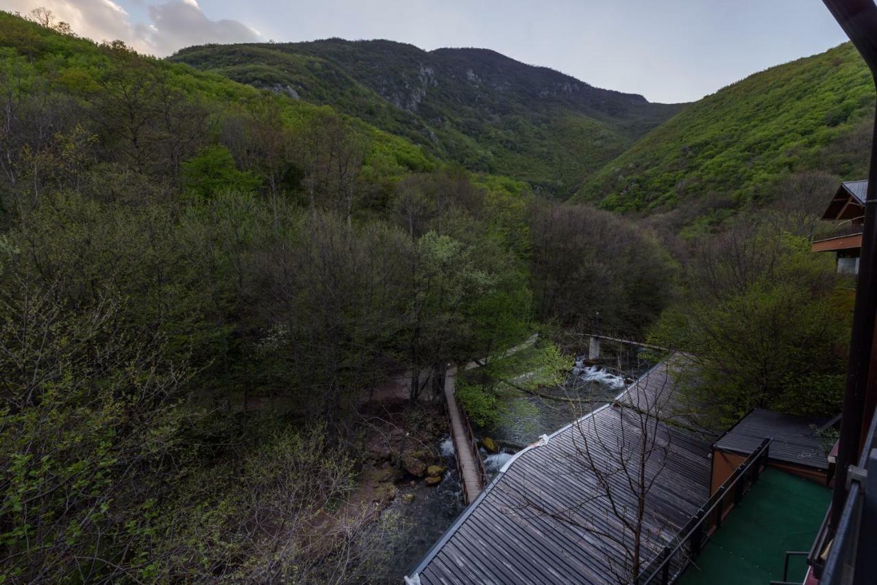 Resort Ujevara E Drinit Peje Exterior photo